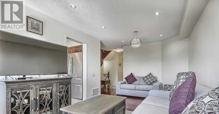 # Upper 35h View Green Crescent, Toronto, ON, M9W 7E1 - 15