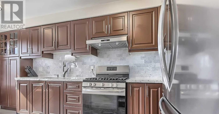 # Upper 35h View Green Crescent, Toronto, ON, M9W 7E1 - 10