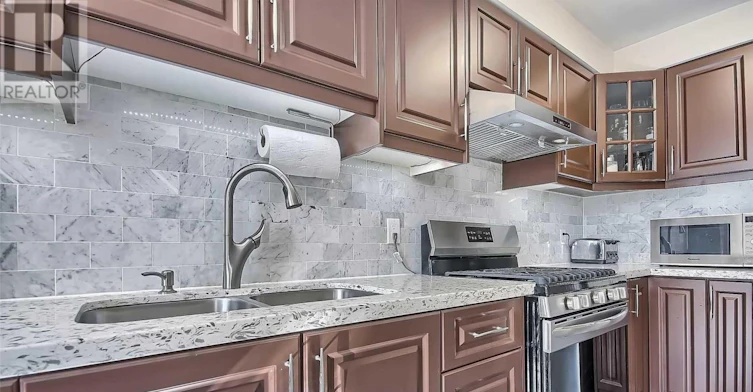 # Upper 35h View Green Crescent, Toronto, ON, M9W 7E1 - 8