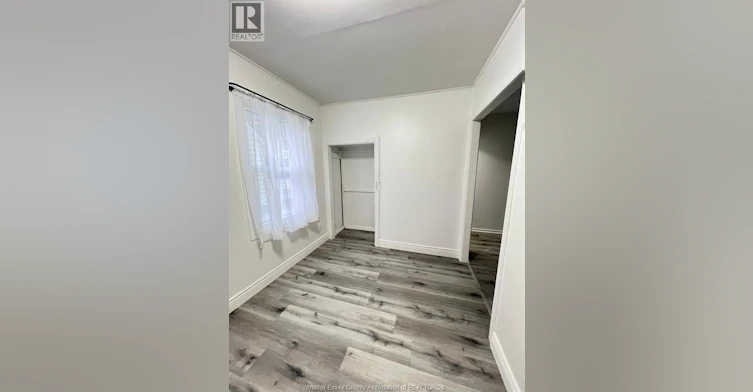 1058 California, Windsor, ON, N9B 2Z7 - 6