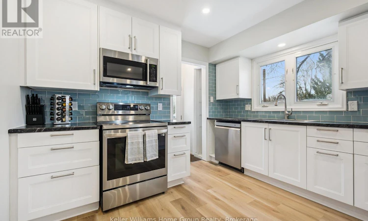 23 Hastings Boulevard
