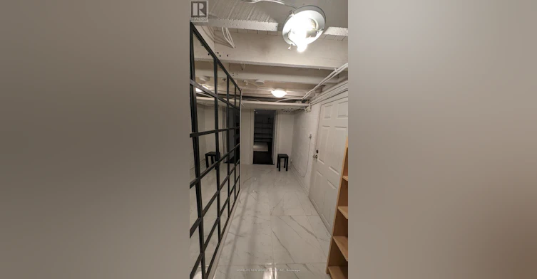 LOWER-16 Laxton Avenue, Toronto, ON, M6K 1K9 - 24