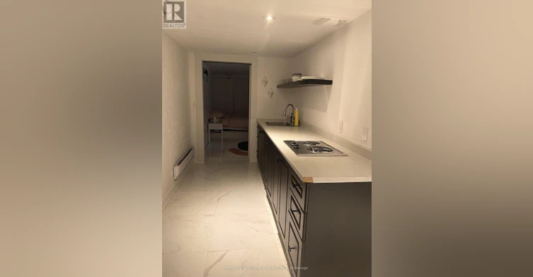 LOWER-16 Laxton Avenue, Toronto, ON, M6K 1K9 - 4