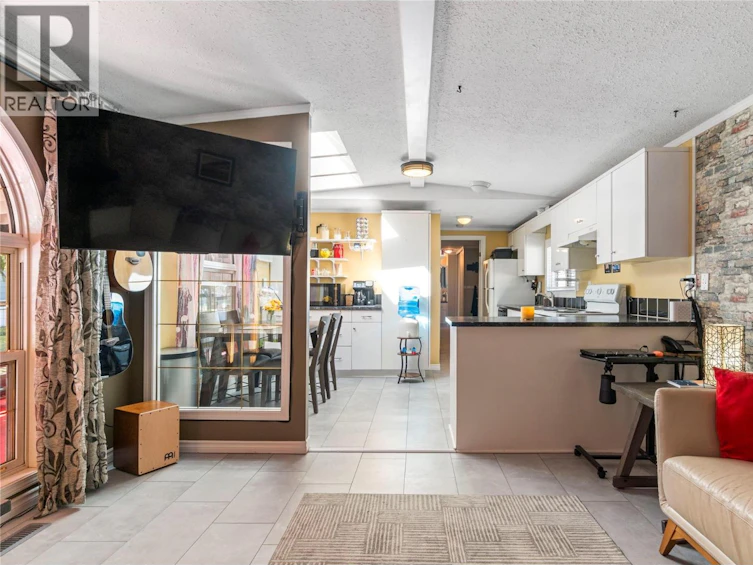 15-3063 Hornsberger Road, Salmon Arm, BC, V1E 4R8 - 9