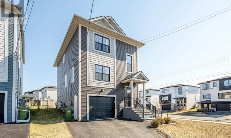 122 Onyx Crescent