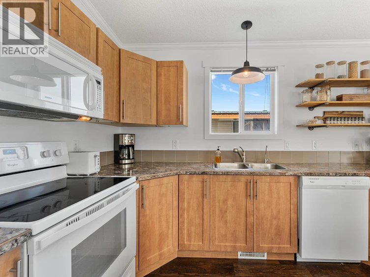 174-9020 Jim Bailey Road, Kelowna, BC, V4V 1E5 - 8