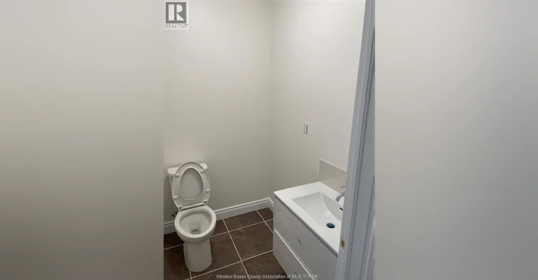 LOWER-720 Grand Marais Road East, Windsor, ON, N8X 3H8 - 10