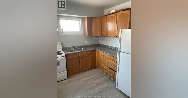 UPPER-3643 Seminole Street, Windsor, ON, N8Y 1Y5 - 3