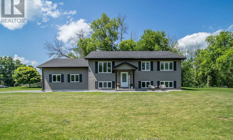 1524 Lake Road