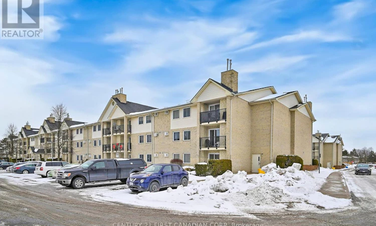 319-735 Deveron Crescent
