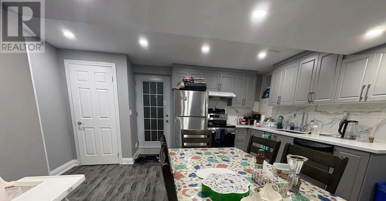 721 Scott Boulevard, Milton, ON, L9T 0X9 - 4
