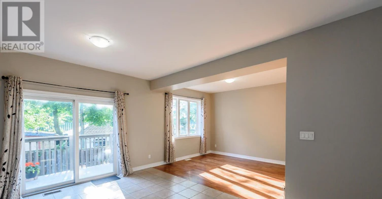 81 Wellington Street N, Thorold, ON, L2V 2E8 - 9