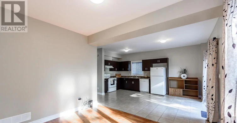 81 Wellington Street N, Thorold, ON, L2V 2E8 - 13