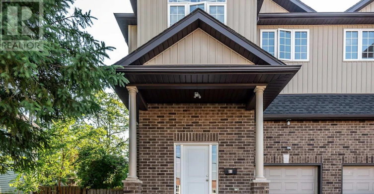 81 Wellington Street N, Thorold, ON, L2V 2E8