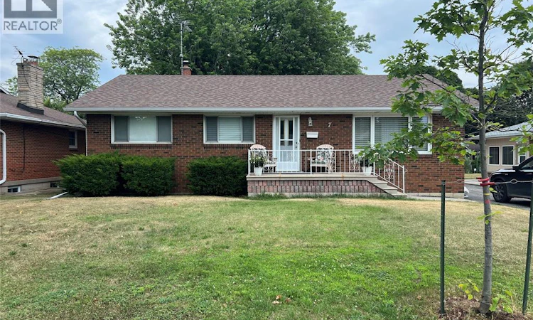 7 Gladstone Avenue