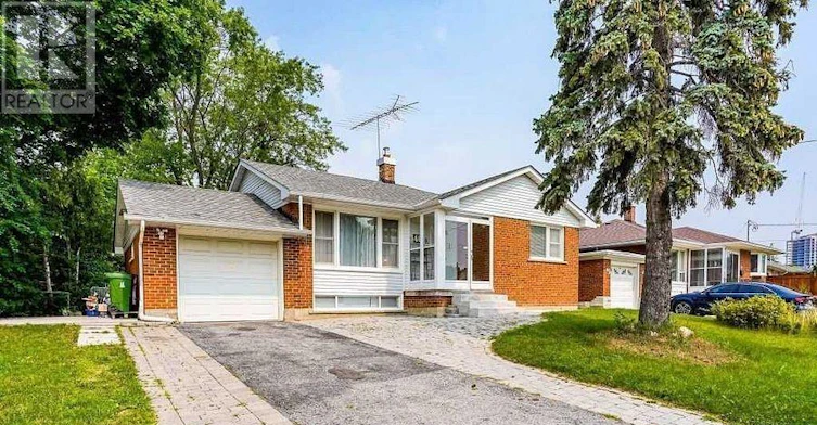 BSMT-48 Farmcrest Drive, Toronto, ON, M1T 1B9 - 2