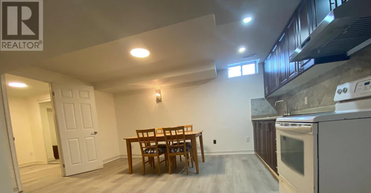 8 Kerwood (Lower Place, Brampton, ON, L6Z 1Y1 - 4