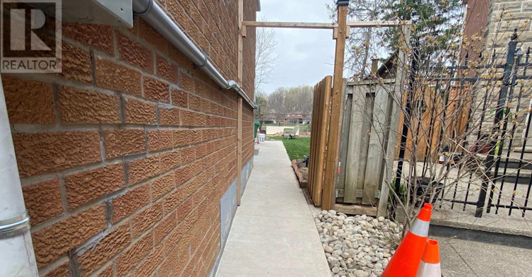 8 Kerwood (Lower Place, Brampton, ON, L6Z 1Y1 - 17