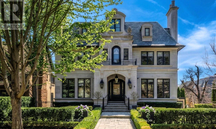 9 Dewbourne Avenue