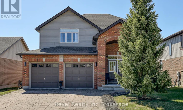 7 Woodhatch Crescent