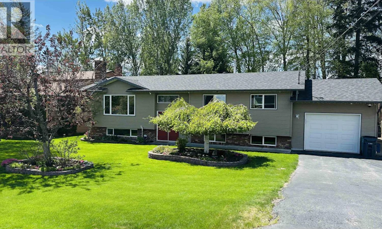 3187 Wallace Crescent