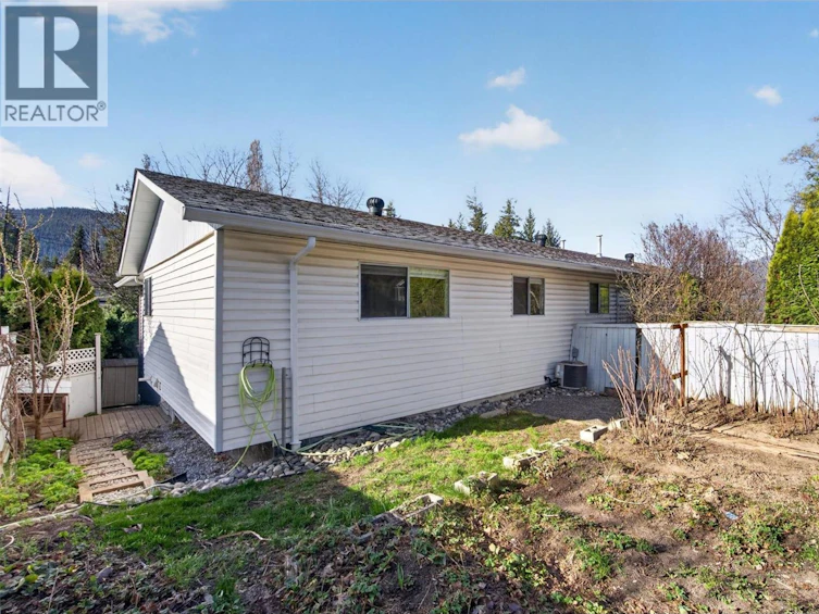 1453 NE Okanagan Avenue, Salmon Arm, BC, V1E 1N5 - 62