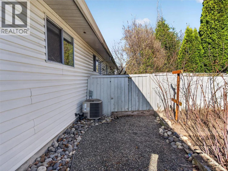 1453 NE Okanagan Avenue, Salmon Arm, BC, V1E 1N5 - 61