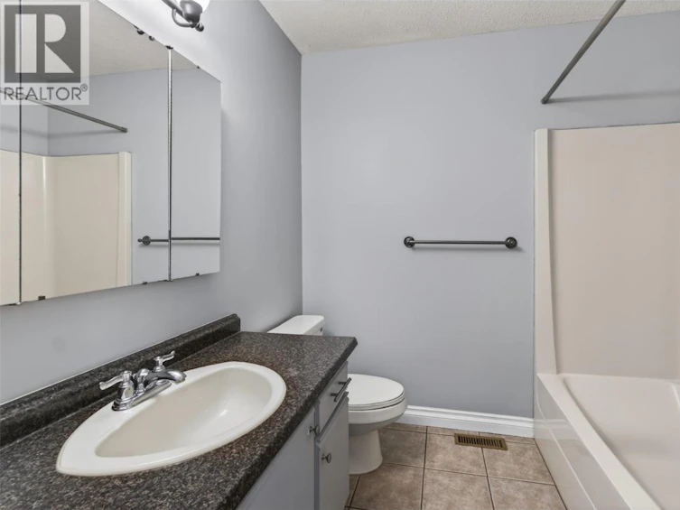 1453 NE Okanagan Avenue, Salmon Arm, BC, V1E 1N5 - 16