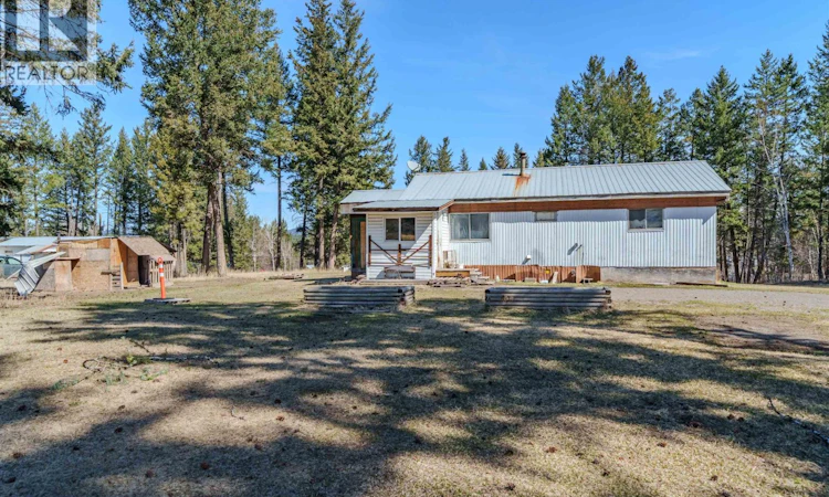 5469 Saunders Crescent