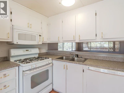 5469 Saunders Crescent - 4