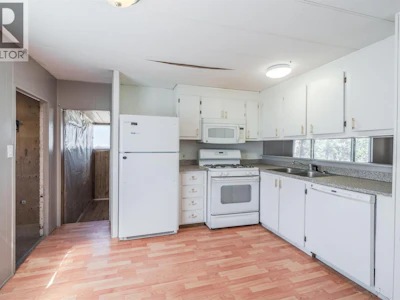5469 Saunders Crescent - 3