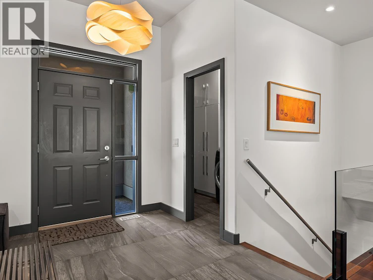4150 S Gallaghers Forest, Kelowna, BC, V1W 5E4 - 3