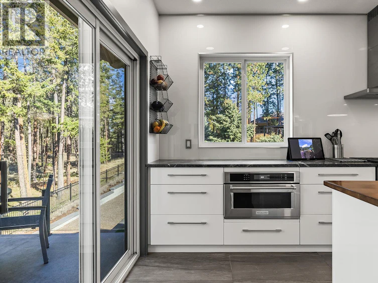 4150 S Gallaghers Forest, Kelowna, BC, V1W 5E4 - 19