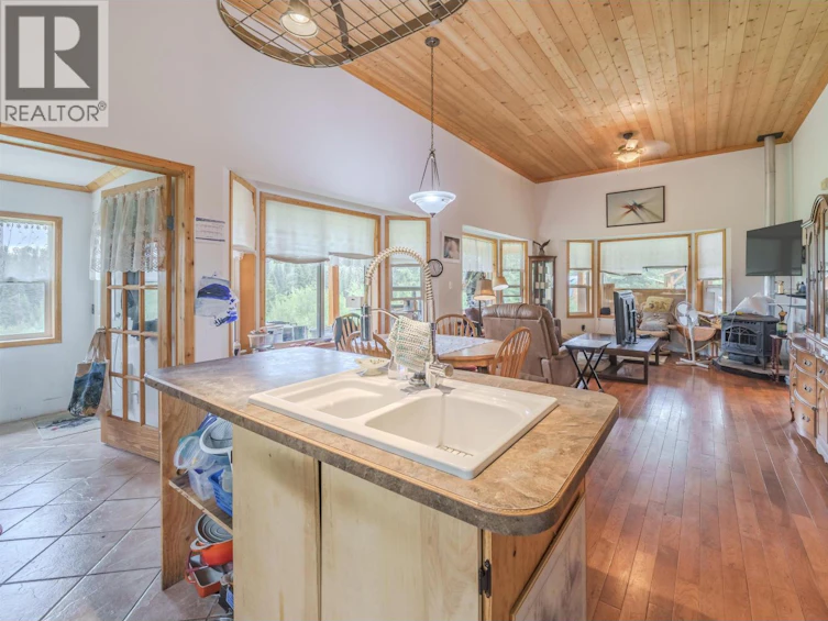 7478 Burgess Road, Deka Lake, BC, V0K 1X3 - 15