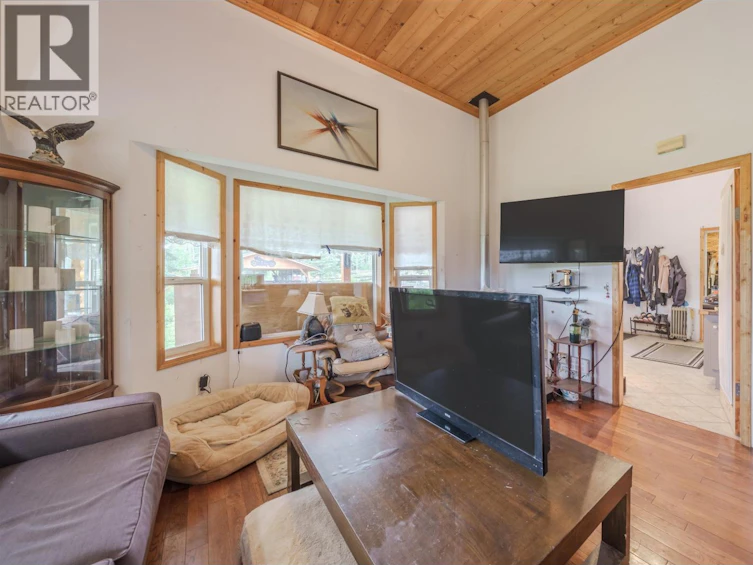 7478 Burgess Road, Deka Lake, BC, V0K 1X3 - 5