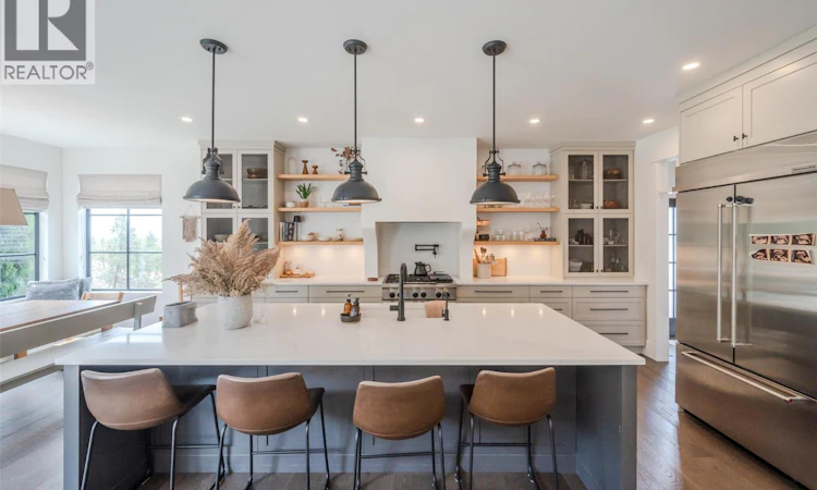 21-6709 Victoria Road