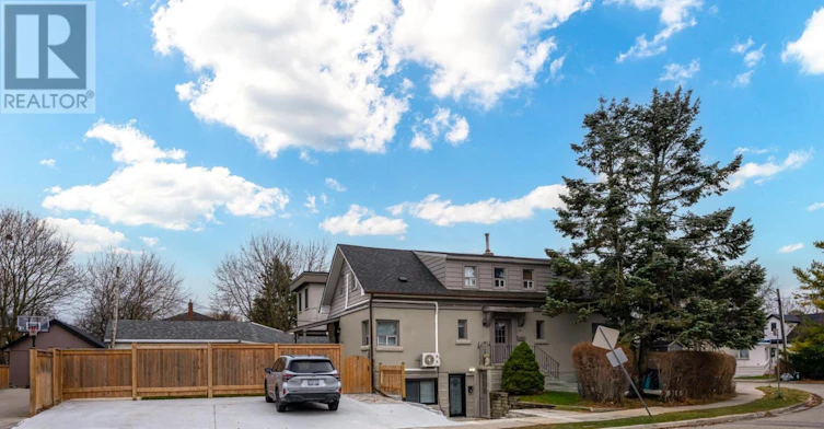 4-79 Twenty Fifth Street, Toronto, ON, M8V 3P7