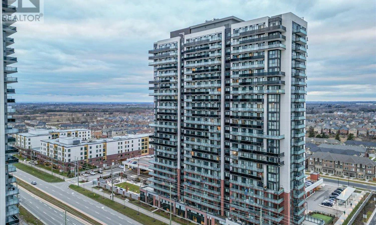 317-2550 Simcoe Street