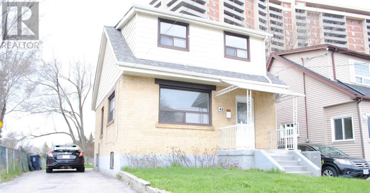 BSMT-42 St Dunstan Drive, Toronto, ON, M1L 2V5