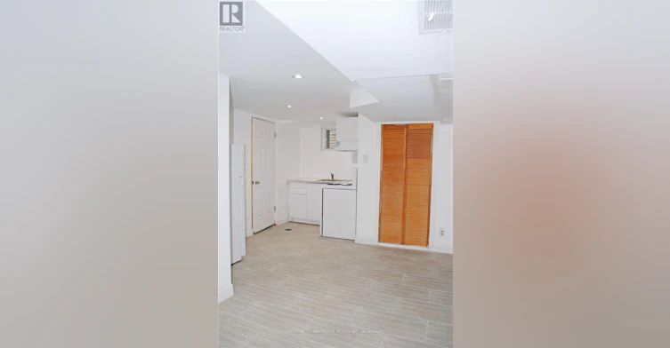 BSMT-42 St Dunstan Drive, Toronto, ON, M1L 2V5 - 4