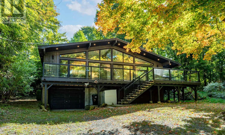 1745 Twin Oaks Crescent
