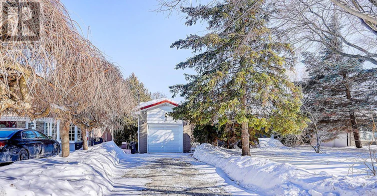 15 Crossburn Drive, Toronto, ON, M3B 2Z3 - 4