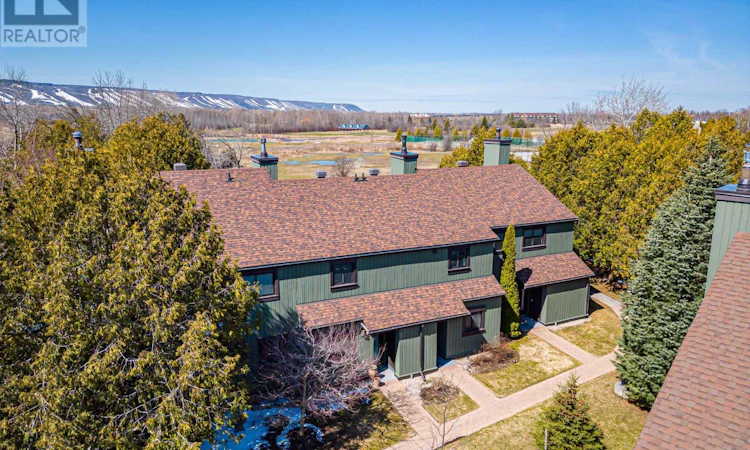 172 Escarpment Crescent