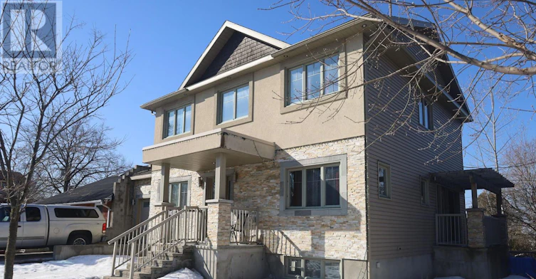 2194 Niagara Drive S, Ottawa, ON, K1H 6L2 - 2