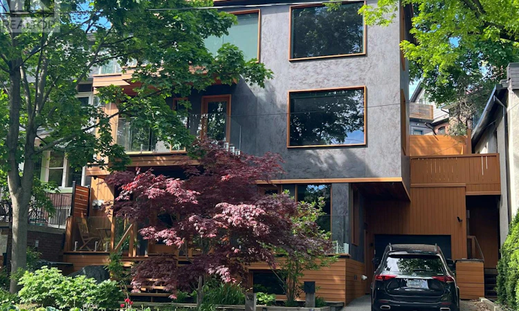 32 Regal Road