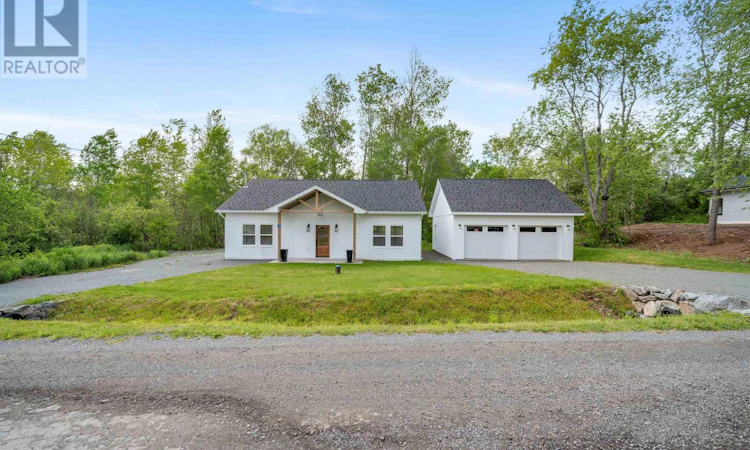 15 Chalet Crescent