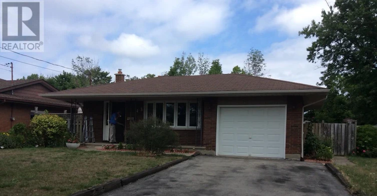 UPPER-43 Dunvegan Road, St. Catharines, ON, L2P 1H5 - 2