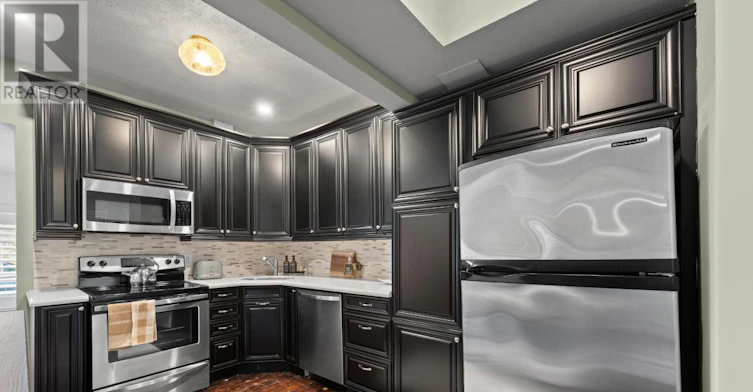 A-296 Queen Street S, Mississauga, ON, L5M 1M2 - 6