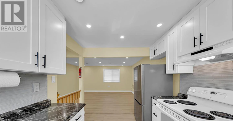 MAIN-41 Tormore Drive, Richmond Hill, ON, L4C 3N3 - 14
