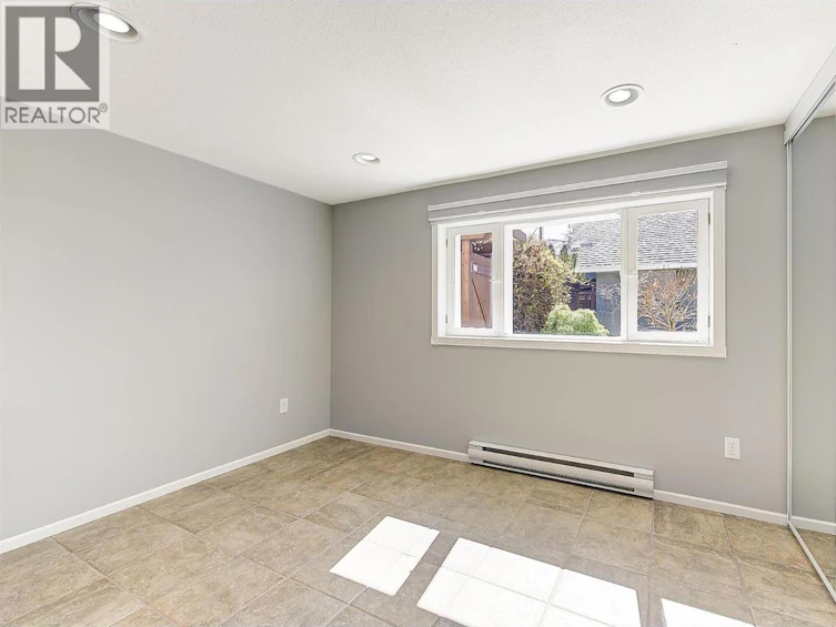 645 Francis Avenue, Kelowna, BC, V1Y 5G4 - 53